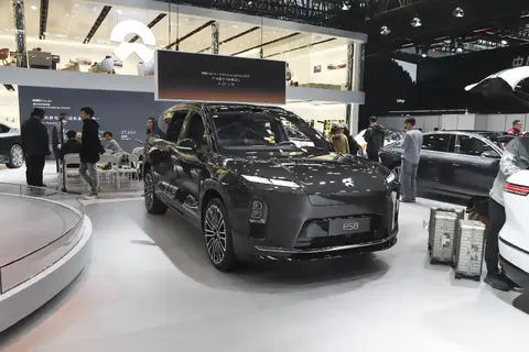 蔚来全新ES8，纯电SUV续航635公里，8295芯片，三颗激光雷达