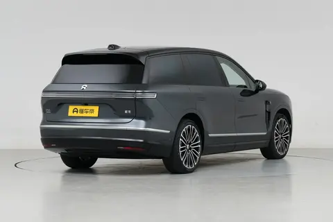 蔚来全新ES8试驾体验：一台能装下全家幸福的移动空间